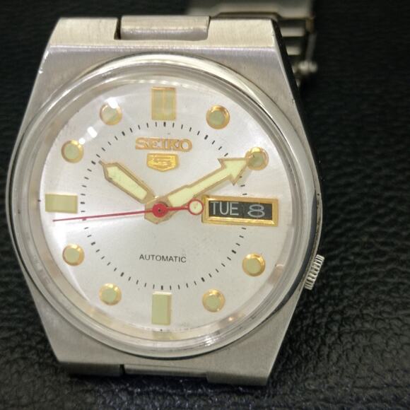 Vintage 1972 Seiko Automatic Mens Silver Watch W/daydate & Gold accents - Picture 3 of 9